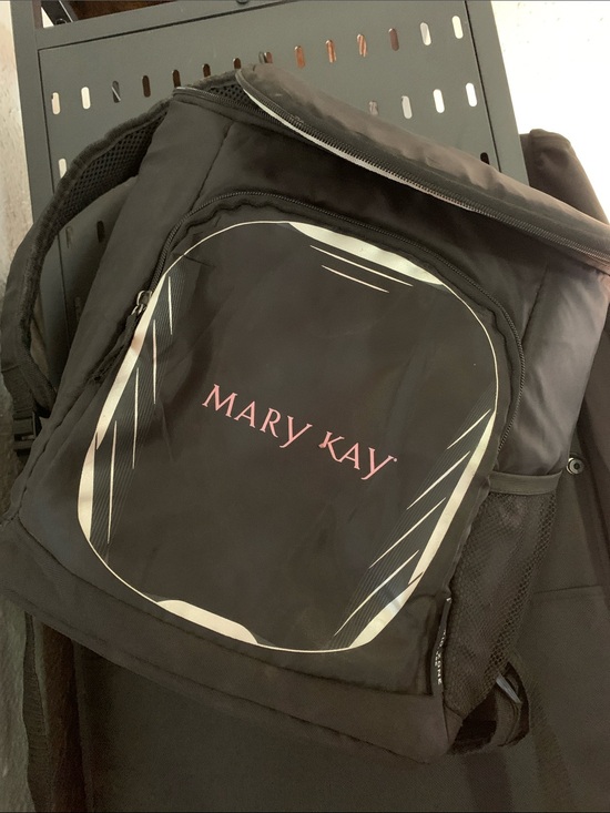 Mary Kay Other - Mary Kay Black Backpack cooler  with Pink Logo